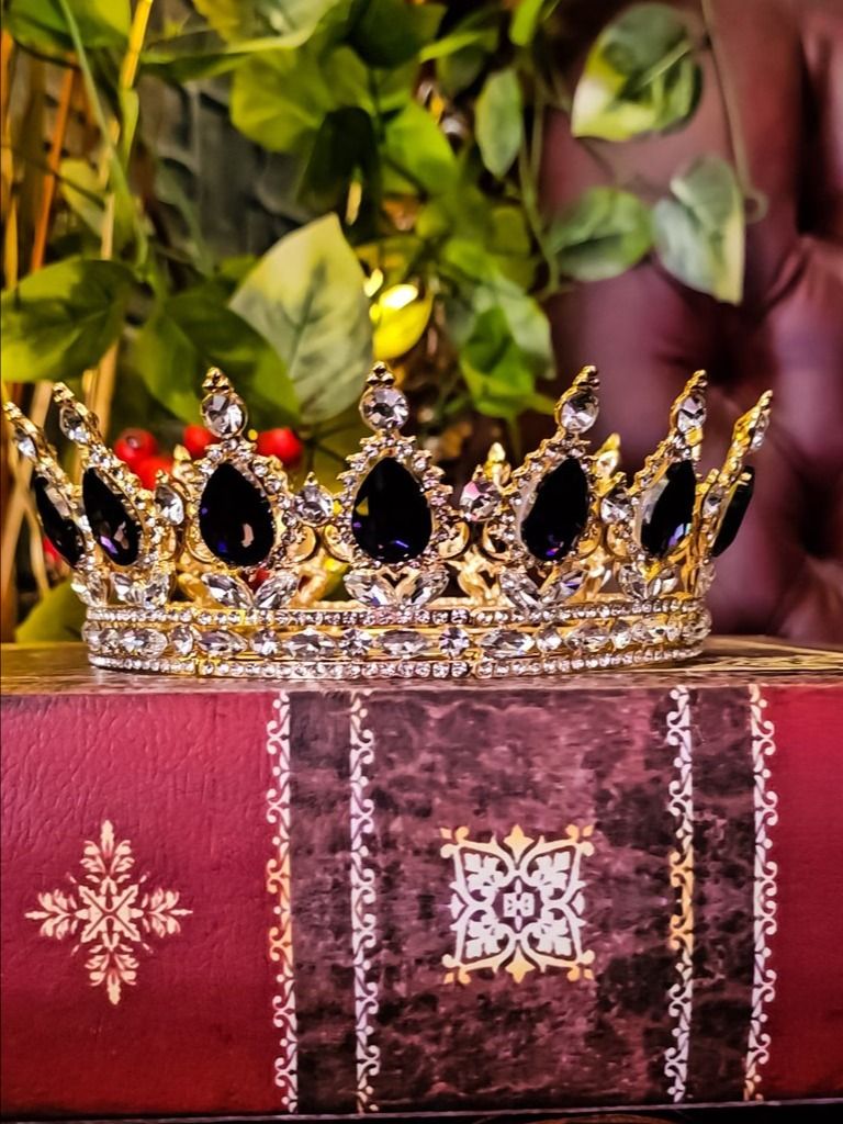 The Armored Kingdom Dark Purple Crown (Gold) product image (5)