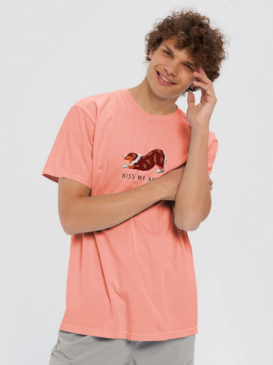 Kiss My Auss(2) T-Shirt(Embroidered) of an Australian Shepherd(Red Tricolor) product image (10)