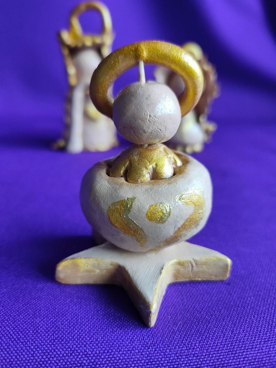 Conjunto presépio dourado de 3 peças, feita à mão, Sagrada Família elegante, decoração de Natal product image (3)