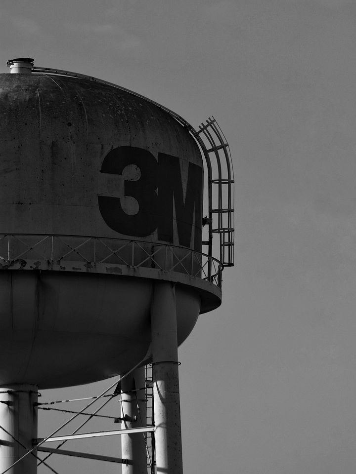Black and white 3ms product image (1)
