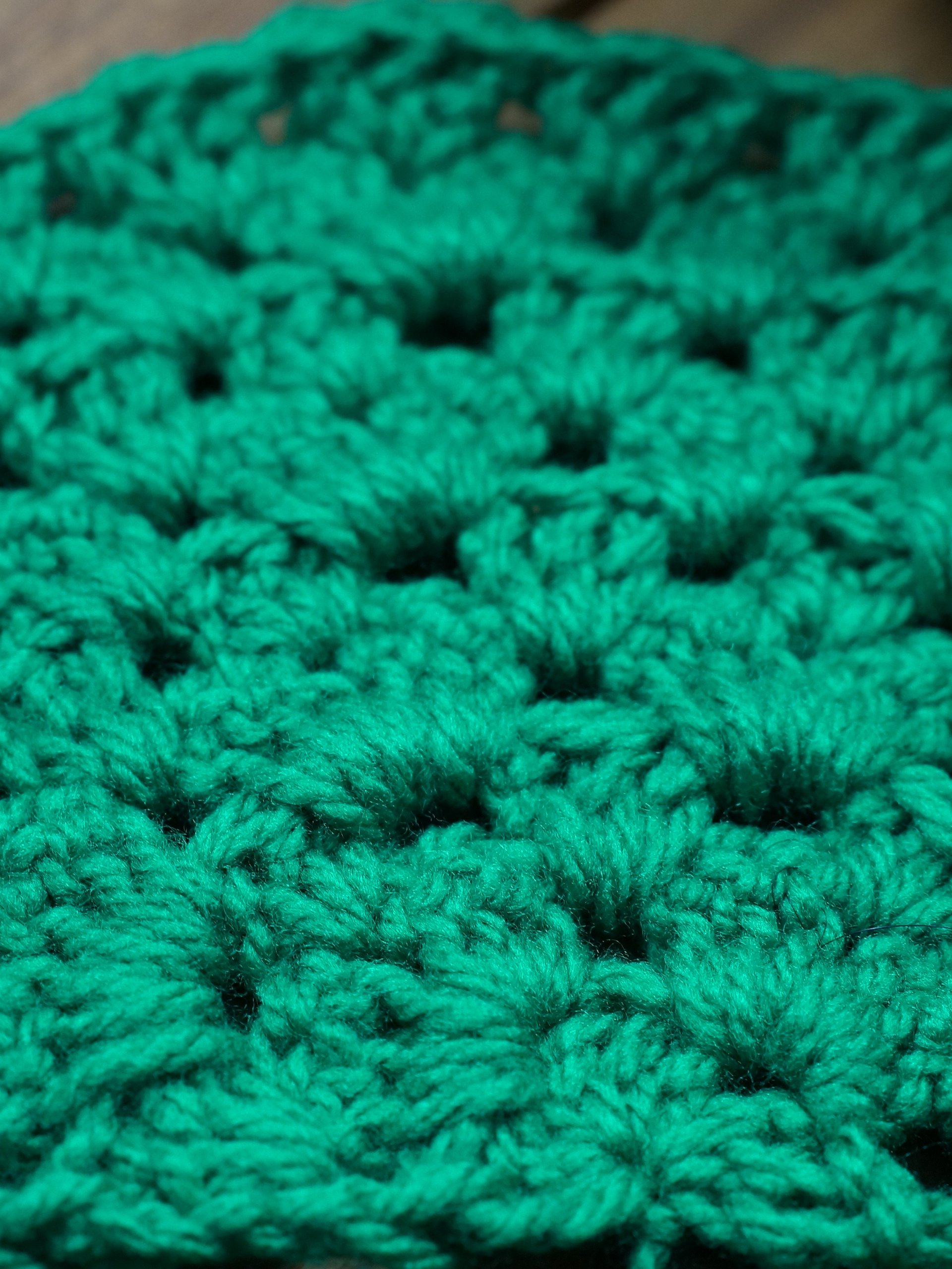 Half circle granny striped crochet pdf pattern product image (1)