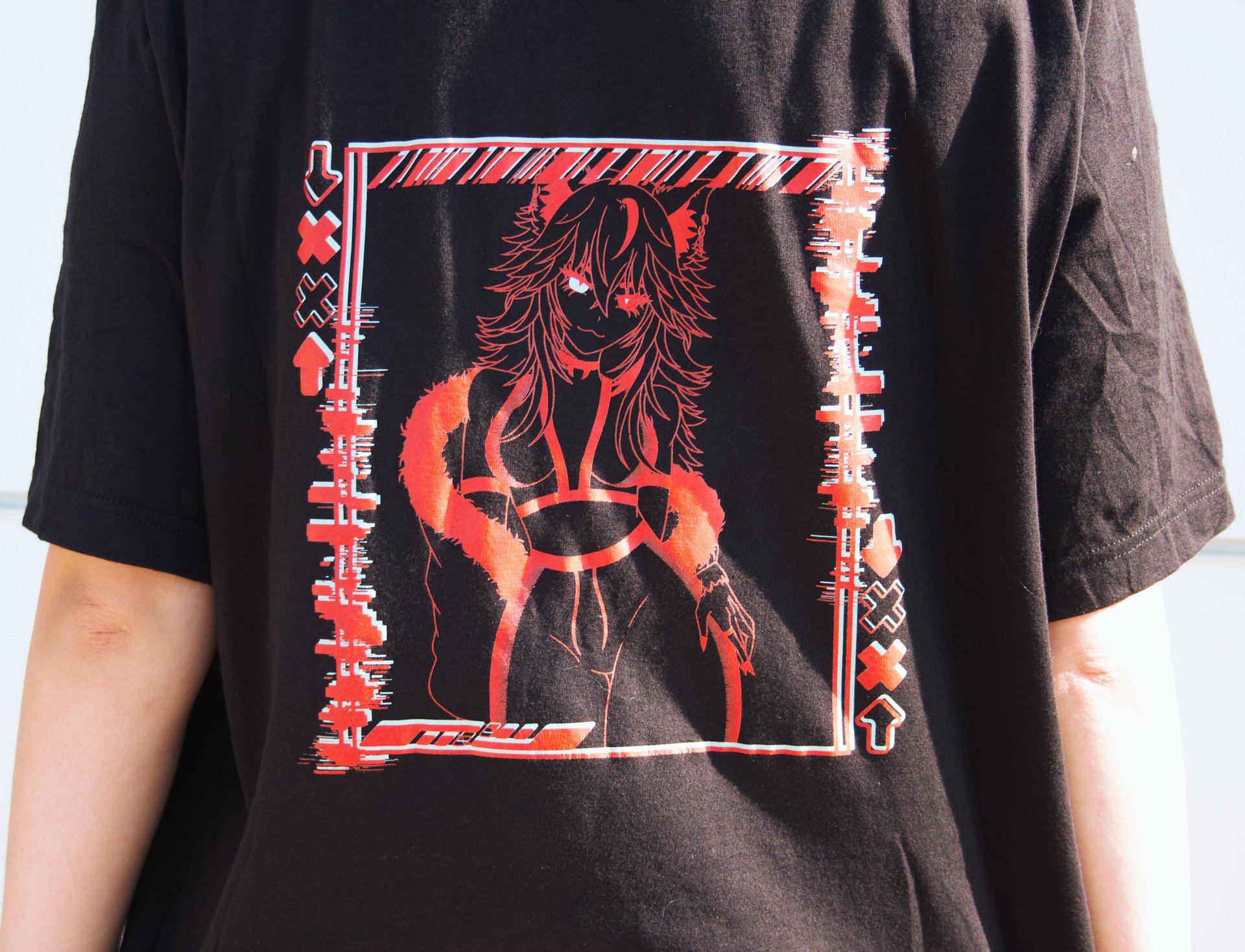 Livi Glitch T-Shirt product image (2)