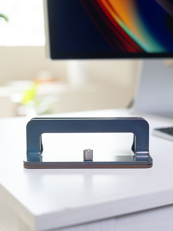 Alexandrite Laptop Holder product image (2)