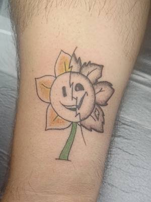 New tattoo! Thank you #inktherapy #undertale #flowey 