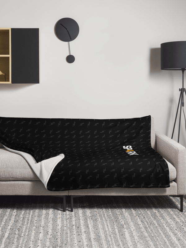 The Spark Blanket (153 × 203 cm) product image (3)