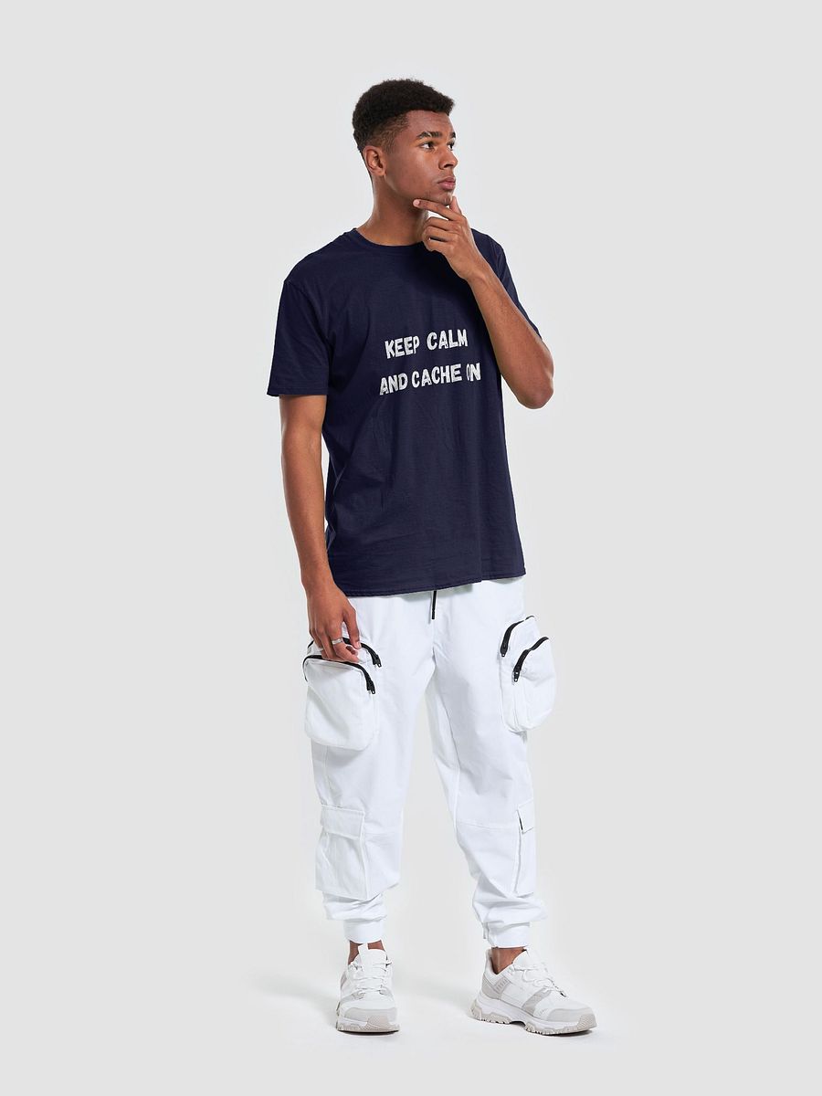 Keep calm and cache on - Cool and Casual Geocaching T-Shirt product image (25)