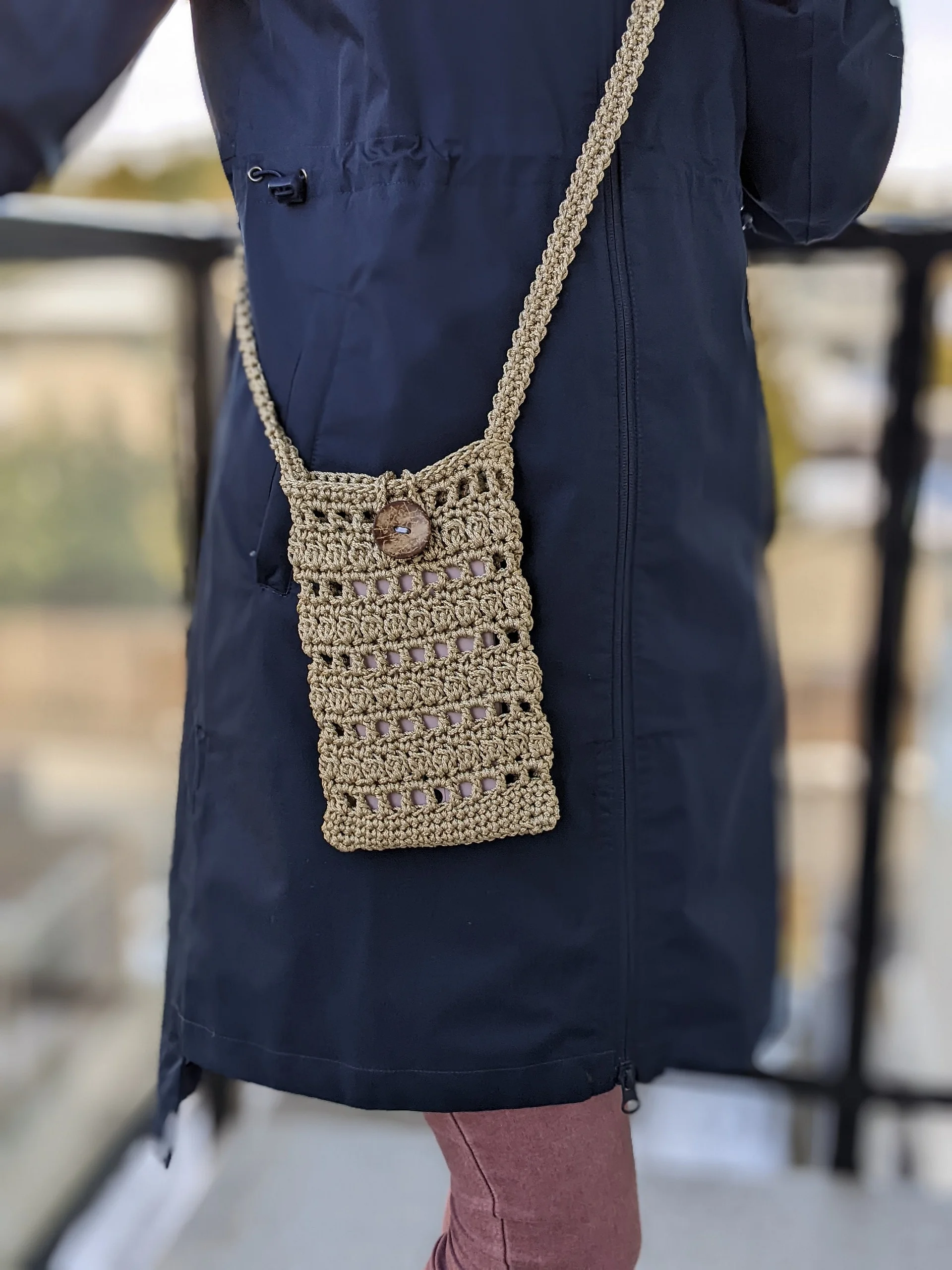 Crochet Smartphone Bag Pattern (with Button) product image (4)