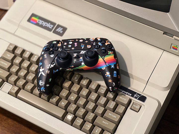 Playstation 5 Controller - Apple II Themed product image (1)