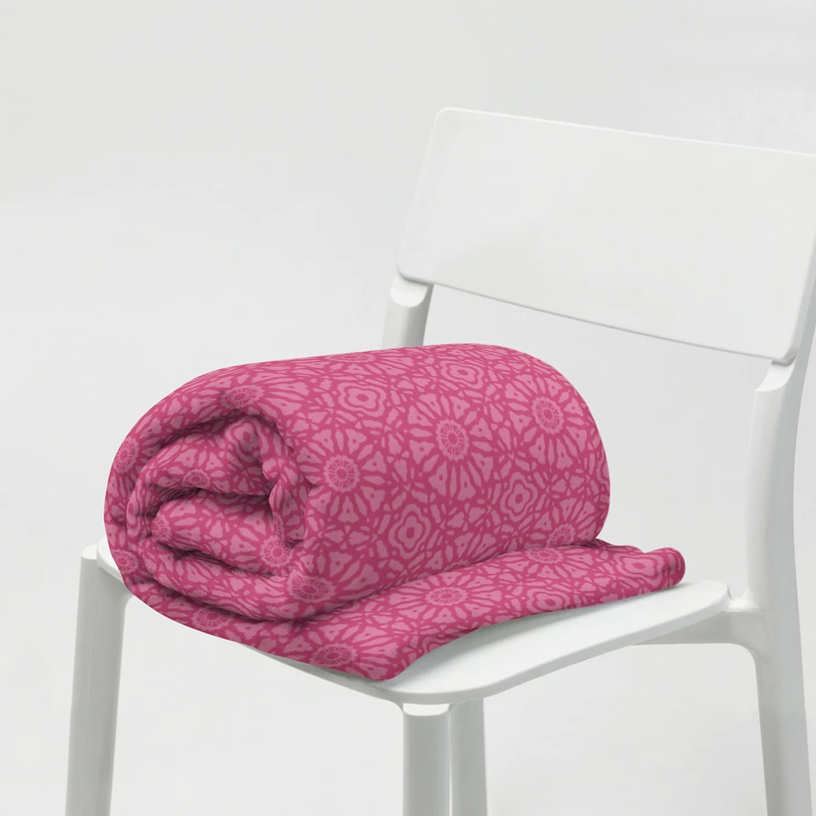 King's Crown Pink Blanket product image (7)
