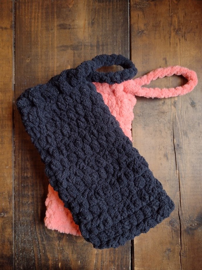 Crochet Plush Drawstring Phone Pouch Pattern product image (2)