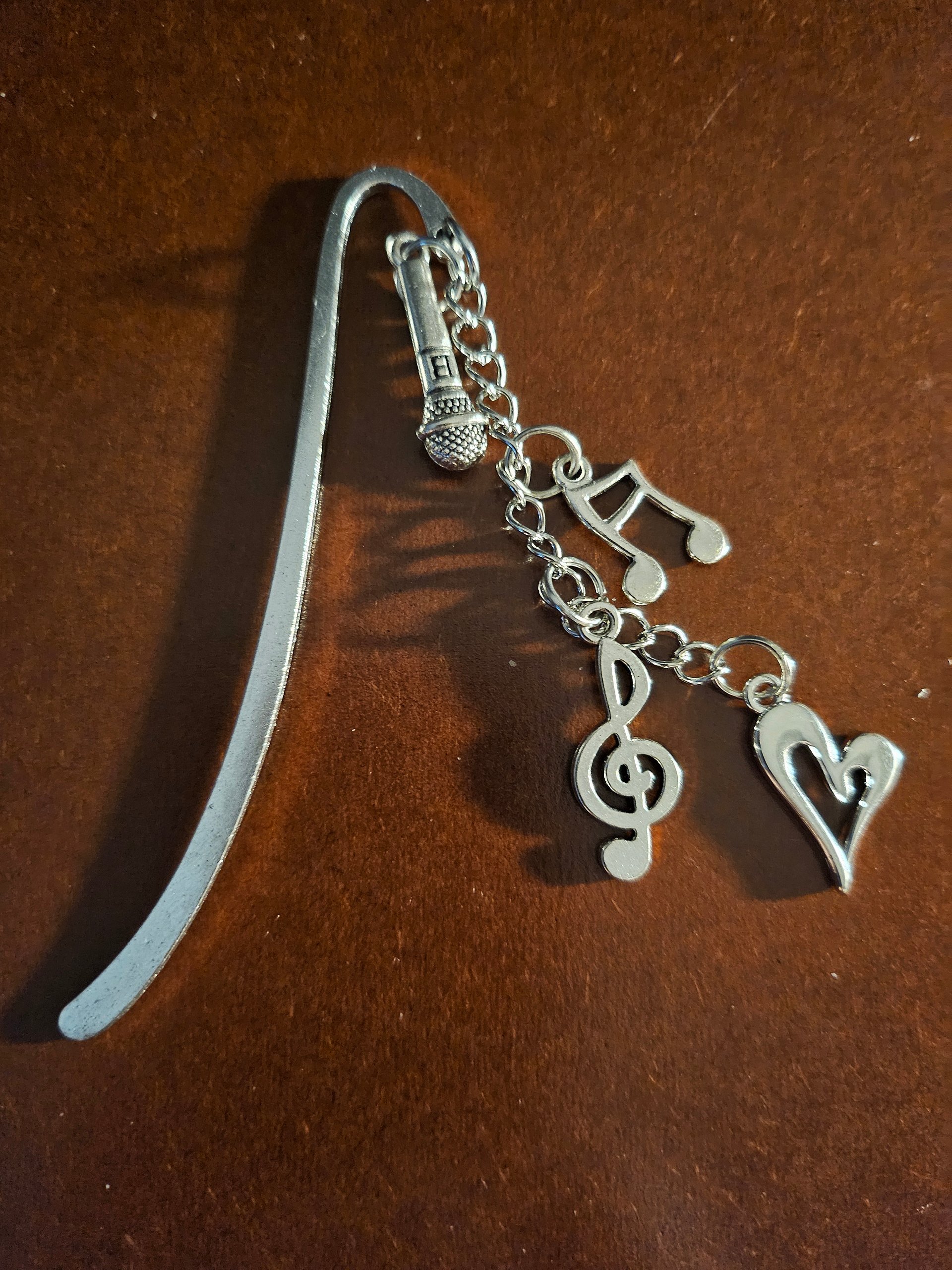 Handmade Metal Hook Charm Bookmark product image (1)
