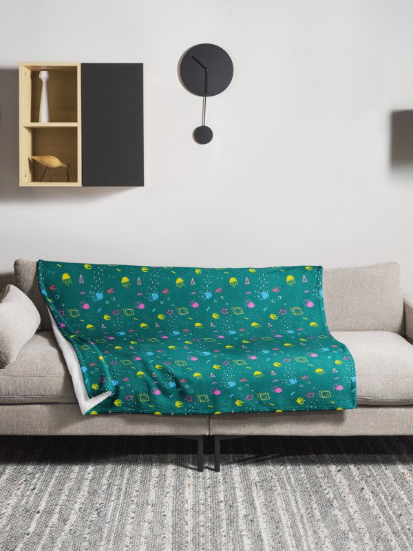 Shifty Seas pattern fleece throw blanket product image (1)