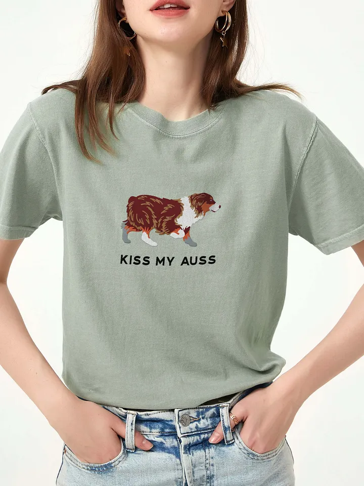 Kiss My Auss T-Shirt(Embroidered) of an Australian Shepherd(Red Tricolor) product image (2)