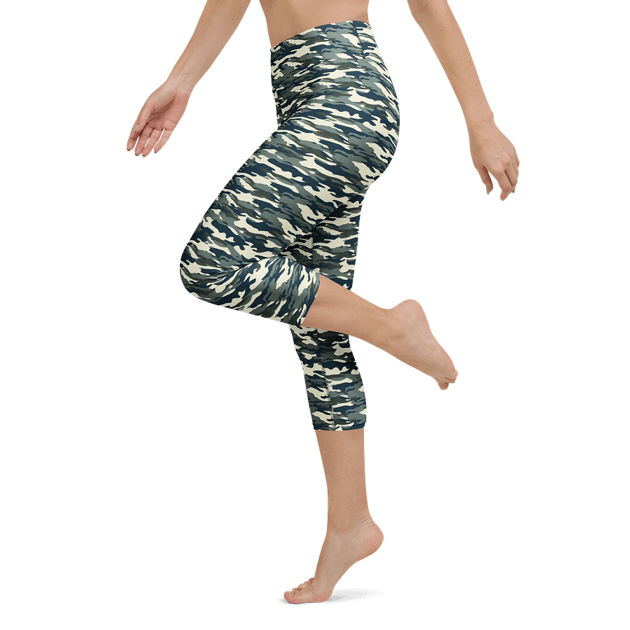 Frosted Camo Yoga Capri Leggings product image (6)