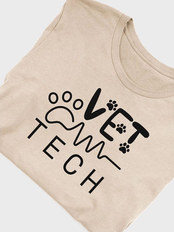 VET TECH Paw Print Heartbeat T-Shirt product image (1)