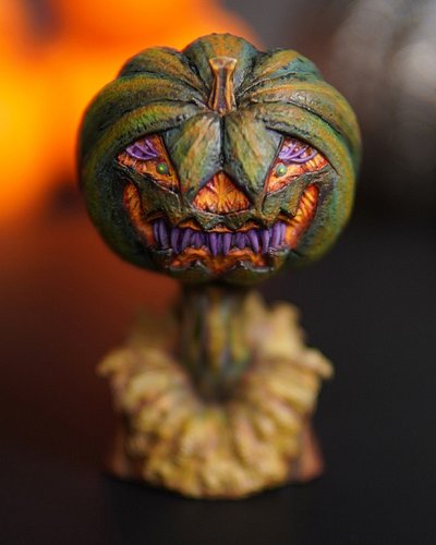 🎃 Happy Halloween from CoupleCraftsMinis! 👻 We’ve had a great time painting these two — Jack Skellington and the Pumpkin King...