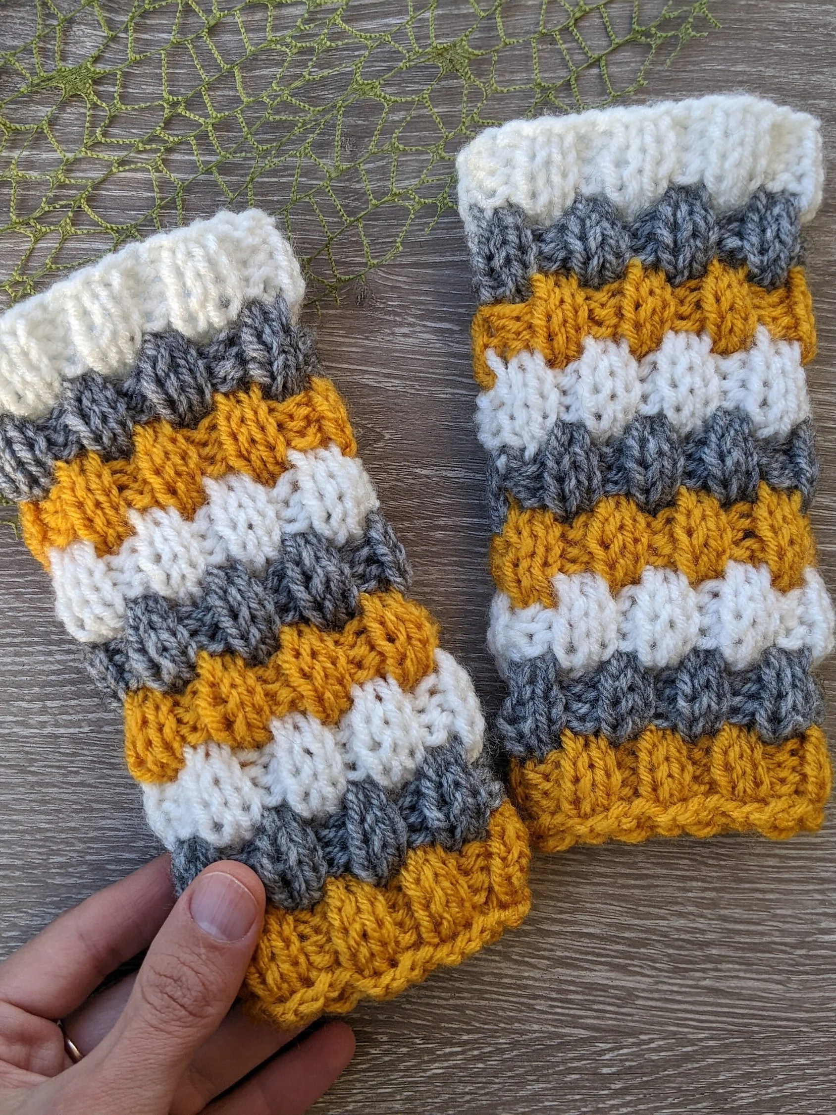 Baby Knit Leg Warmers Pattern: 12-24 Months product image (6)