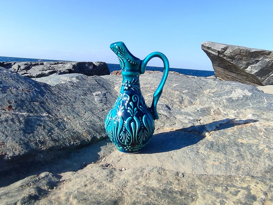 Handcrafted Ceramic Olive Oil Jug – Small Artisanal Oil Dispenser for Kitchen & Dining product image (4)