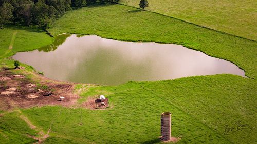 🐄 Ozarks Farm Vibes - Laclede County, MO 🐄

Just a peaceful little slice of rural life in rural Missouri This old concrete si...