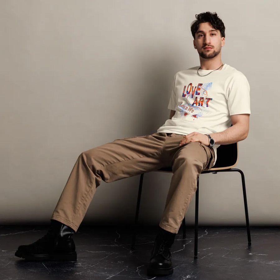 T Shirt for the artist mom “ Love Making Art’  Perfect gift product image (5)