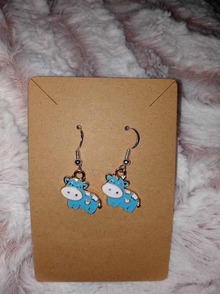 Boss momma cow earrings(blue) product image (1)