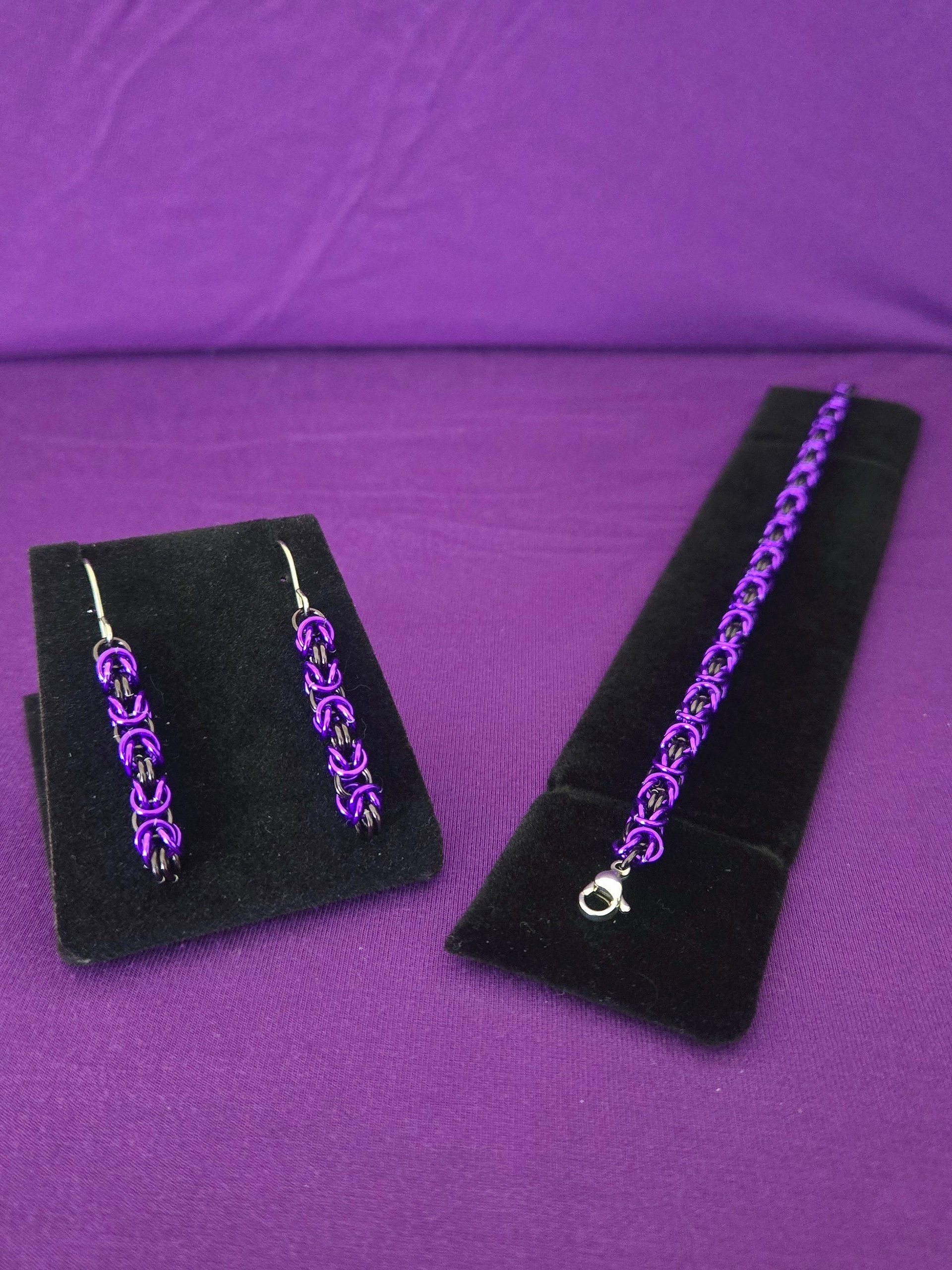 Chainmail Bracelet and Earring - Purple and Black product image (1)