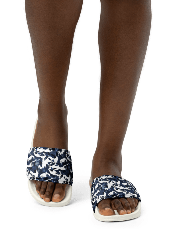Wild Waves | Women's Slides product image (6)