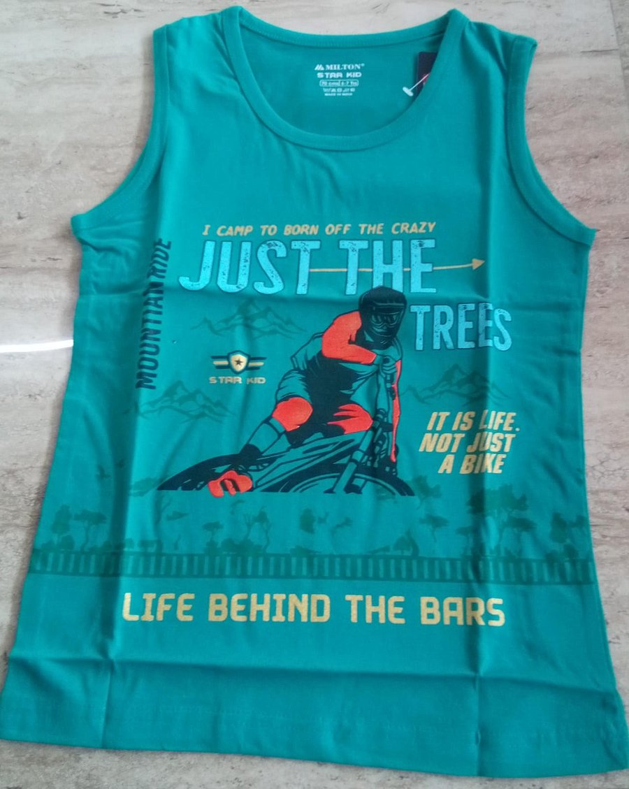 BOYS VEST product image (2)