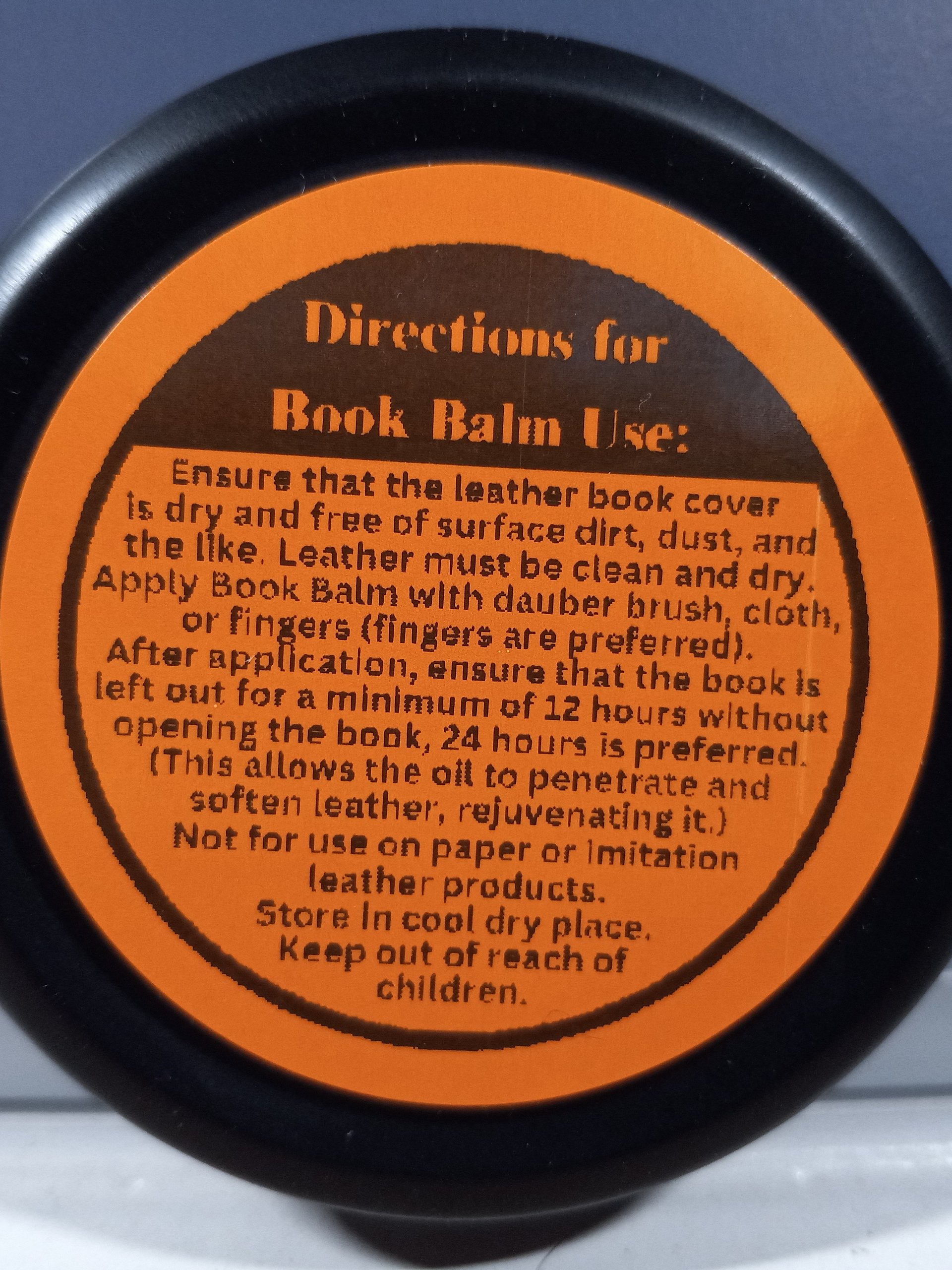 Book Balm - Reconditioning Oil for Leather Book Covers product image (2)