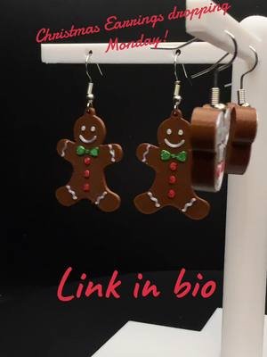 Christmas earrings dropping Monday! More designs coming soon. #3dprinted #christmas #fyp @GellysGems @Bestbankbling 