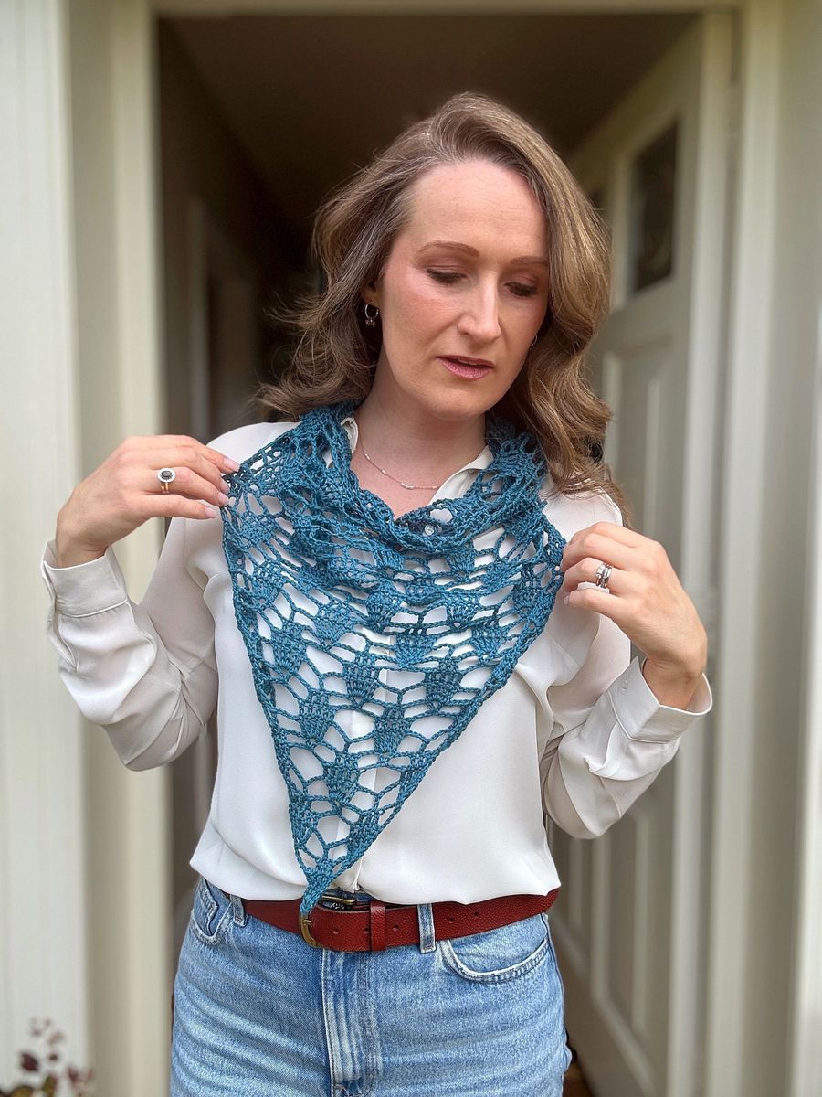 Sea Glass Bandana Crochet Cowl Scarf Pattern product image (5)