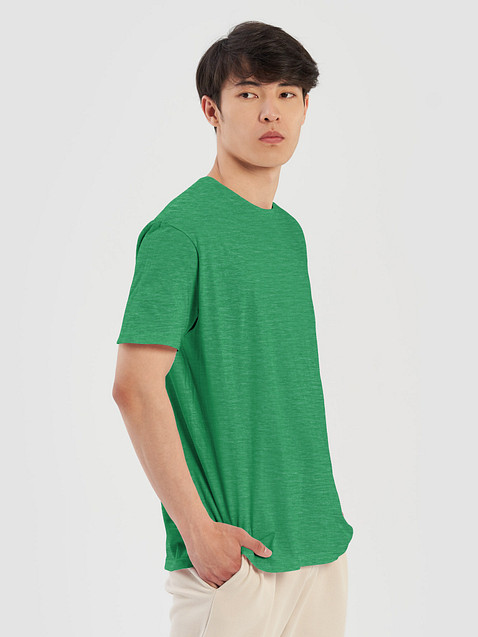 Photo showing Gildan Unisex Softstyle T-Shirt