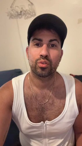 #HotGaySummer story #1 shared by baddie @sufyan_m 🩷✨. Nanas I am loving all the fun stories and vibes being shared 🔥✨. Sufyan...