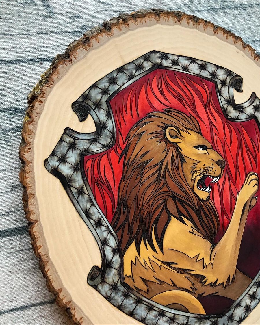 Gryffindor Hogwarts House Crest product image (4)