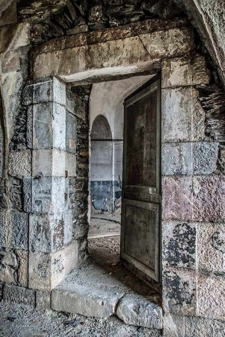 The Forgotten Passage – Timeworn Fortress - Urbex France product image (1)
