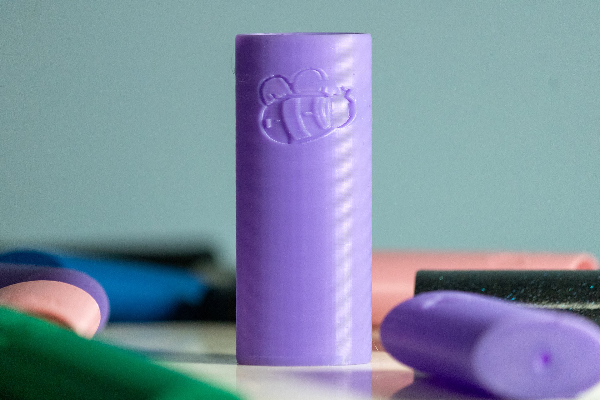 Bee Lighter Sleeve product image (9)