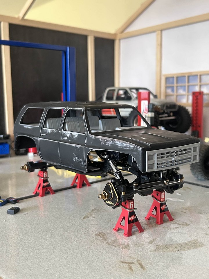 Scx24 Suburban product image (1)