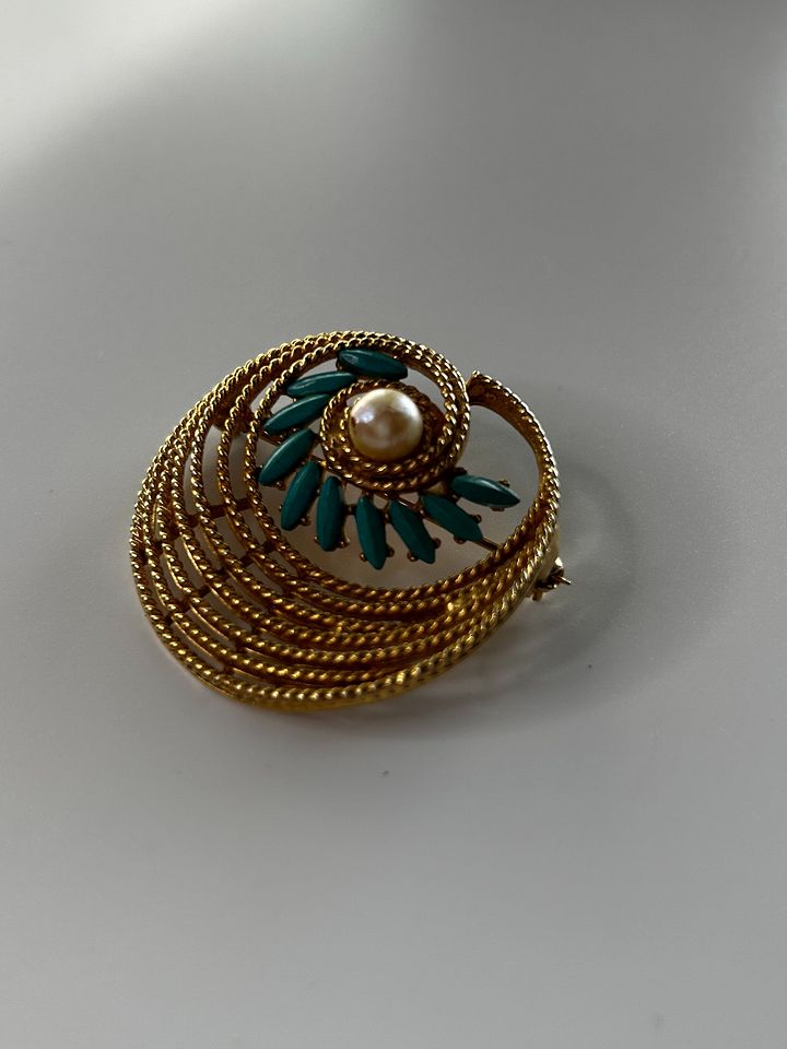 Vintage Gold Tone Circle Swirl Faux Pearl Teal Accent Brooch product image (2)