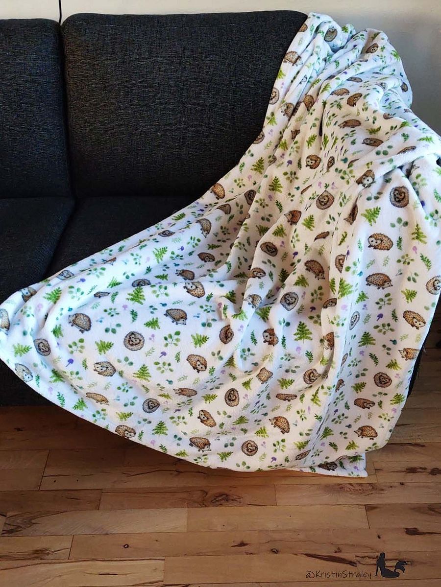 Hedgehogs with Ferns & Mushrooms Fleece Blanket product image (3)