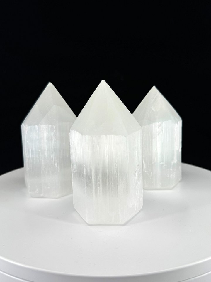 Selenite Crystal Tower Point product image (1)