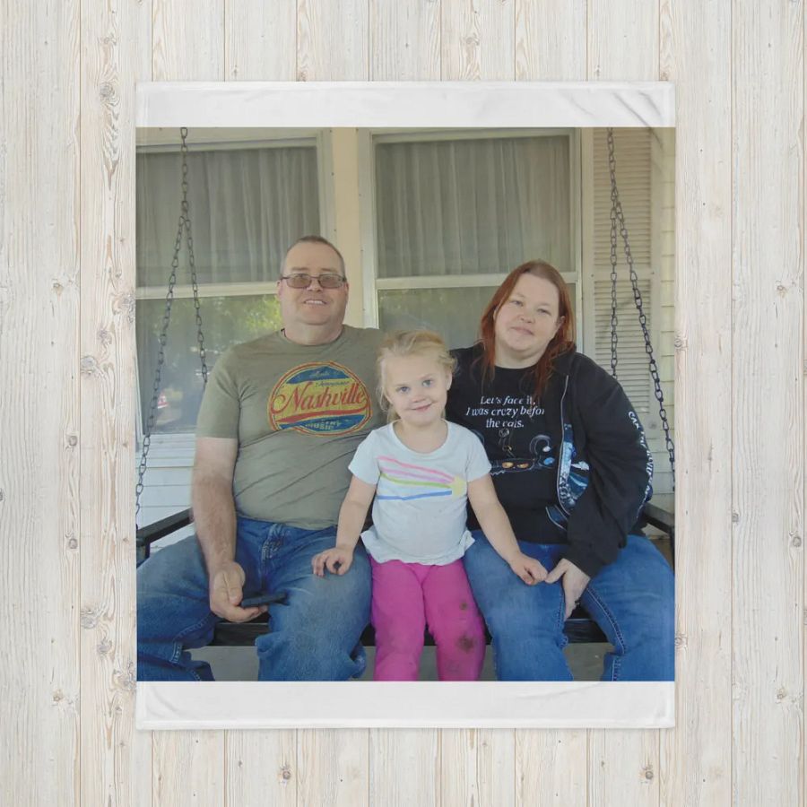mom. dad, and Ava product image (4)