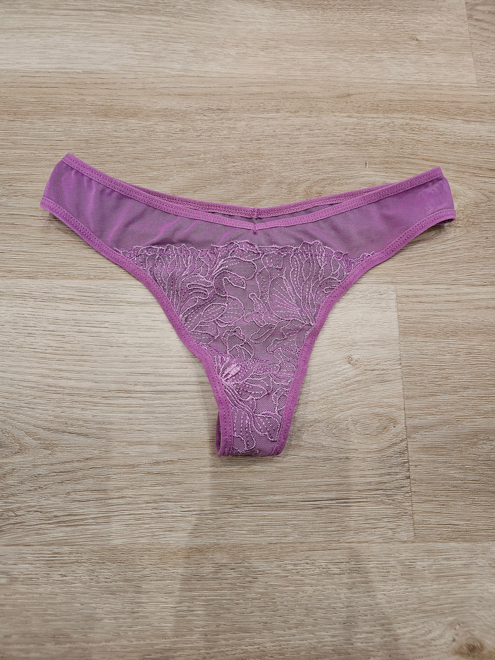 Eight product image (1)