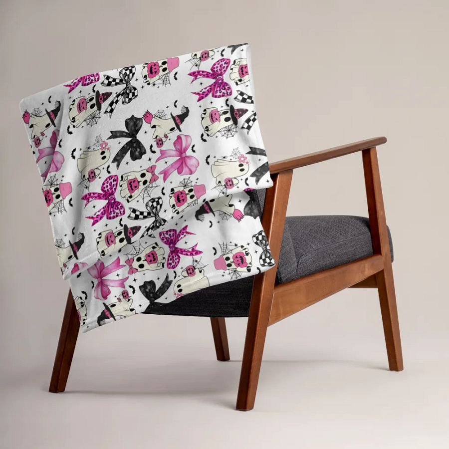 Coquette Halloween Blanket product image (3)