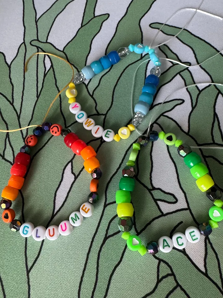CUSTOM friendship bracelet product image (1)