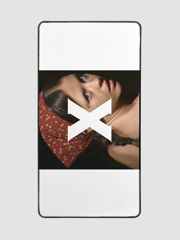 Mia Goth X Maxine mouse rug product image (2)
