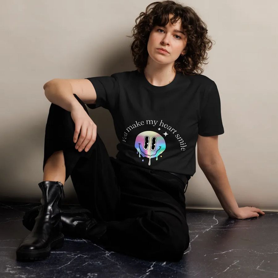 Melting Smiley Face Gradient T-Shirt product image (12)