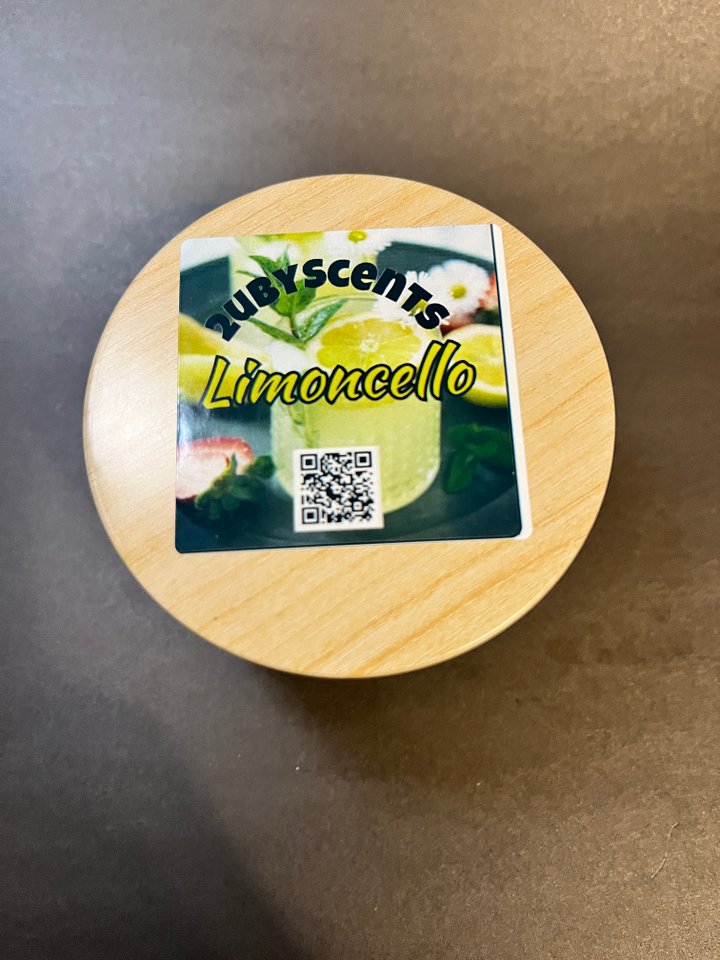 Limoncello Lemon Scented 8. oz Candle product image (1)