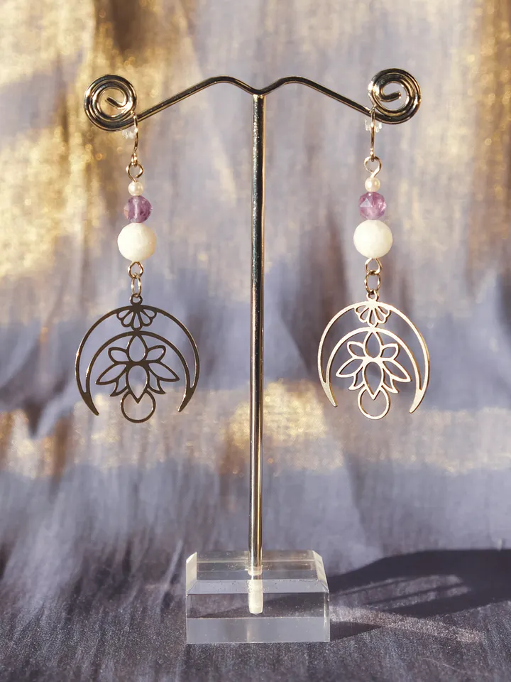 Moon lotus - Moonstone and amethyst earrings product image (1)