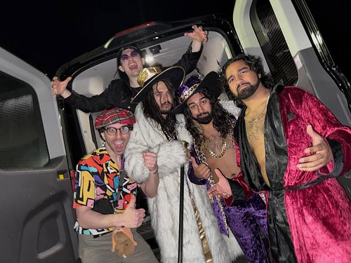 “I’m Cash B. Green and this is what happens when 3 pimps, a journalist and a dead guy walk into a bar…”

Happy Halloween mfs ...