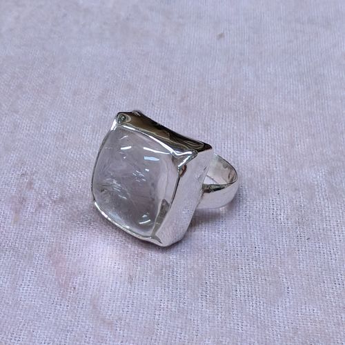Another piece I made at work, I love how cute it looks ❤️ #goldsmith #silverjewelry #stonesetting